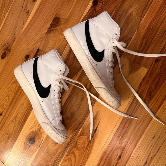 Nike Blazer Mid ‘77 Women’s Size 7.5 - Picture 2 of 6